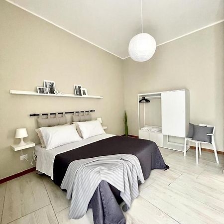 Grey Apartment Caiazzo Екстер'єр фото