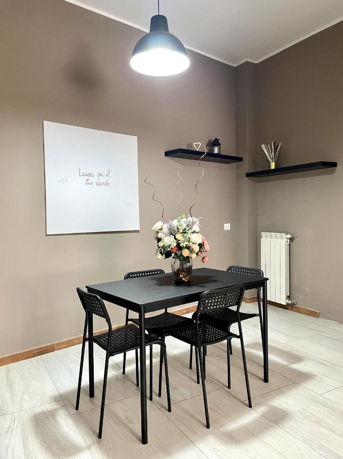 Grey Apartment Caiazzo Екстер'єр фото